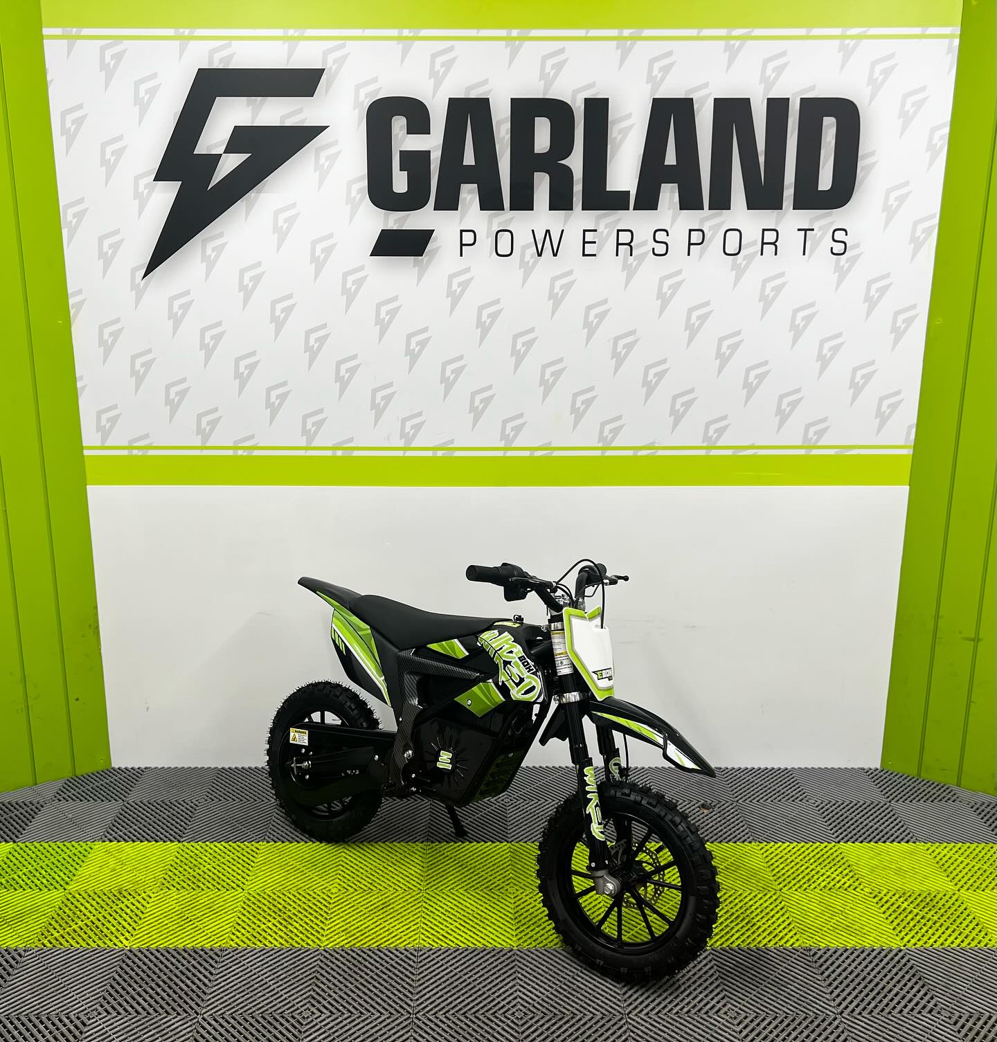 EBOX Wired 550W Electric Bike - Green