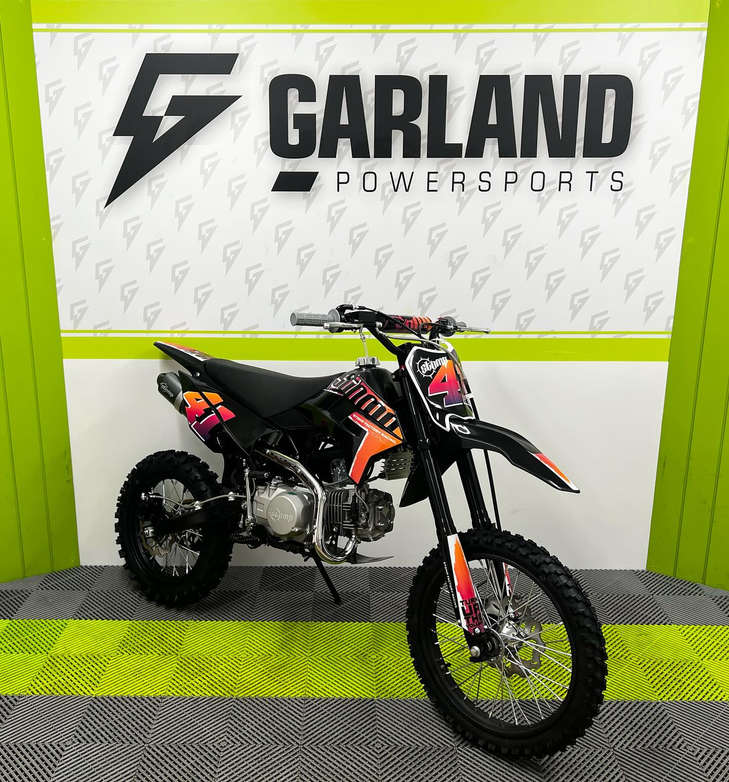 Stomp Z3-140 140cc Big Wheel Pit Bike