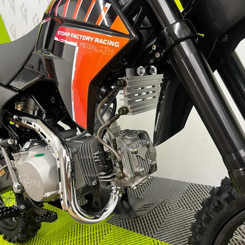 Stomp Z3-140 140cc Big Wheel Pit Bike