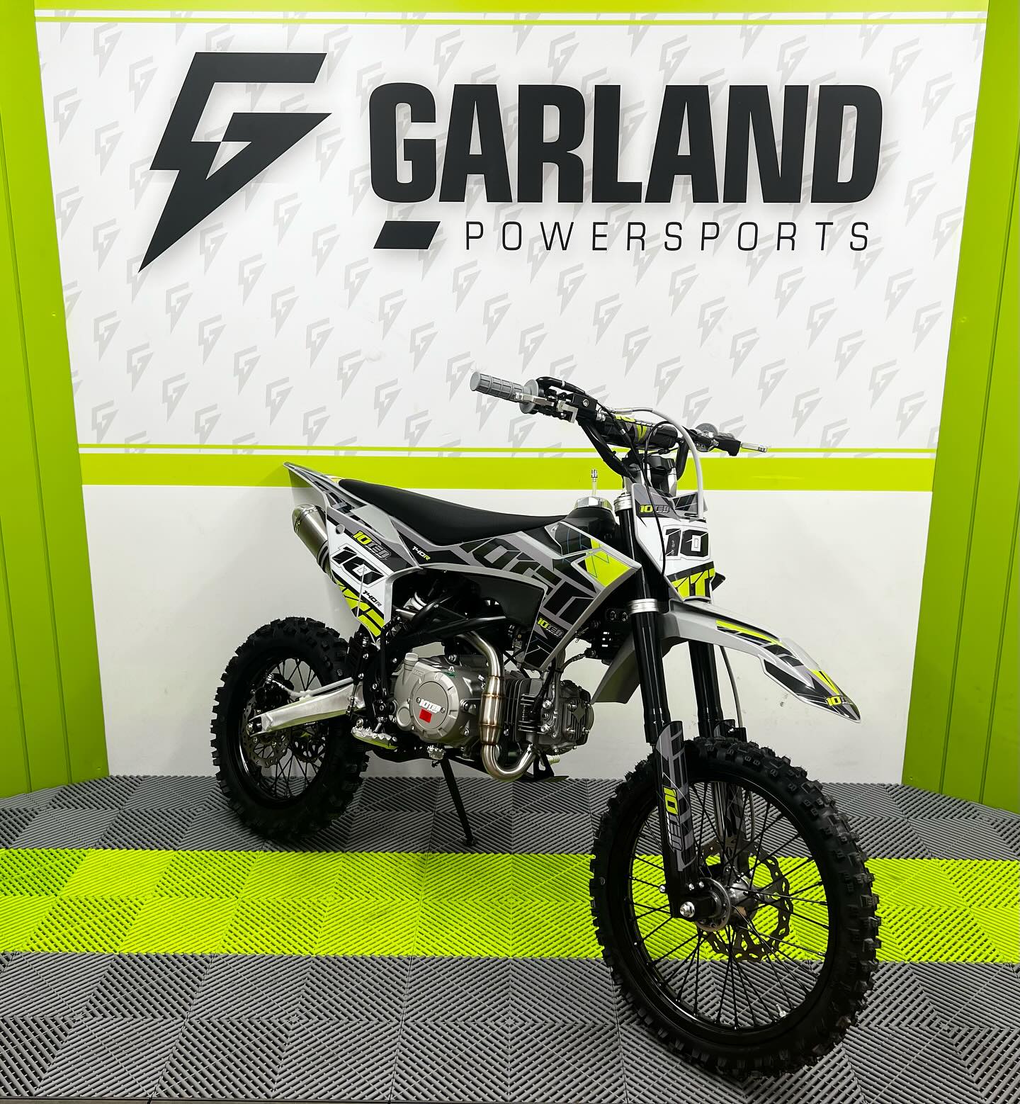 10Ten 140R Pit Bike