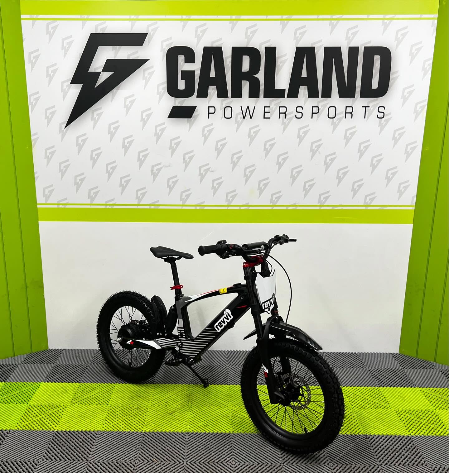 Revvi 18" Electric Bike - Black