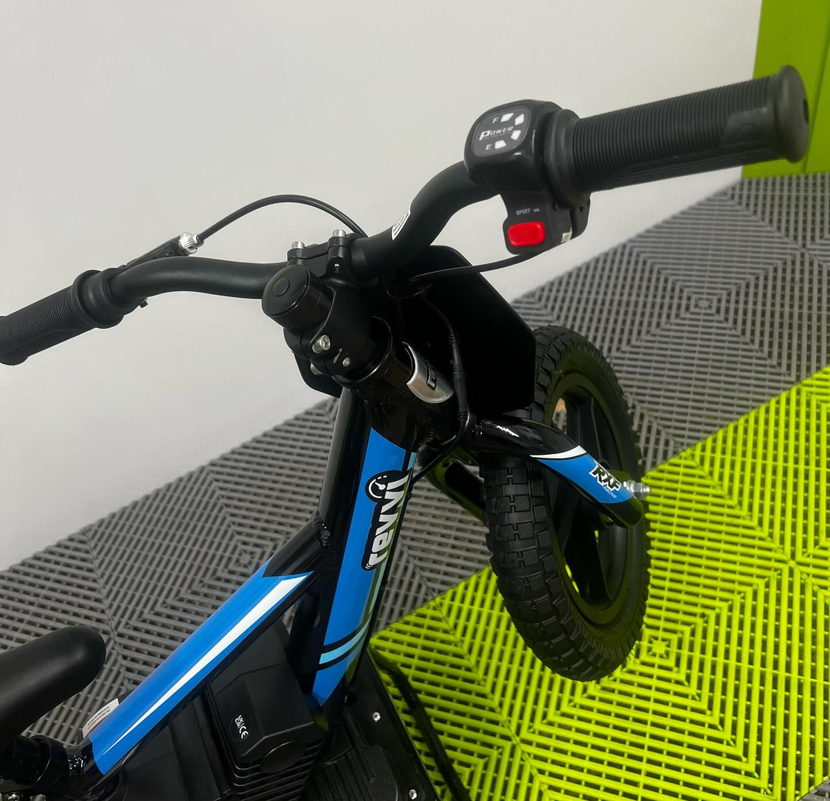 Revvi 12 Electric Bike, Stabilisers & Helmet Bundle – Blue