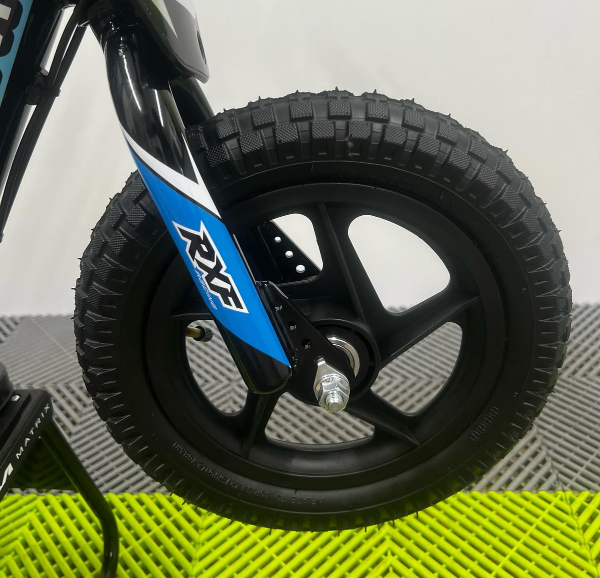 Revvi 12 Electric Bike, Stabilisers & Helmet Bundle – Blue