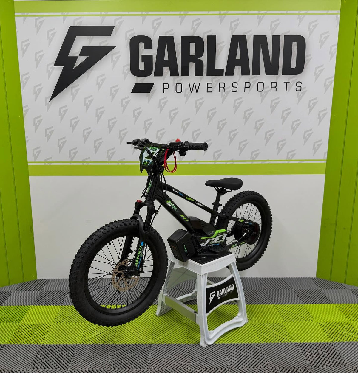 Amped A20 Pro Electric Bike + Riding Gear Bundle - Black
