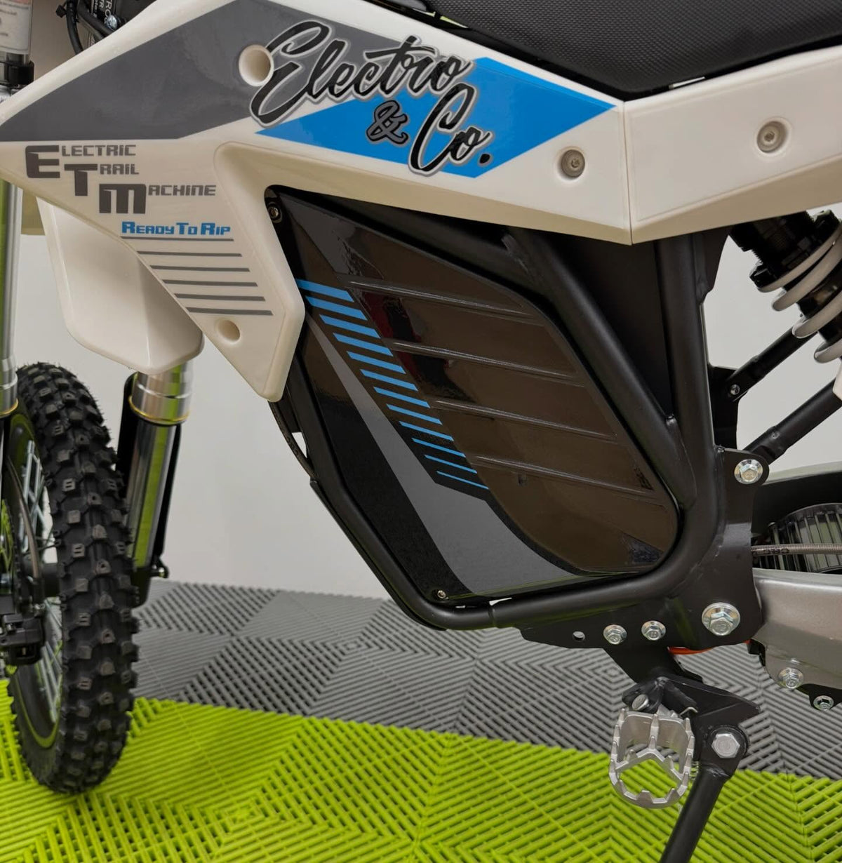 Electro & Co RTR Ready To Rip Electric Trail Machine