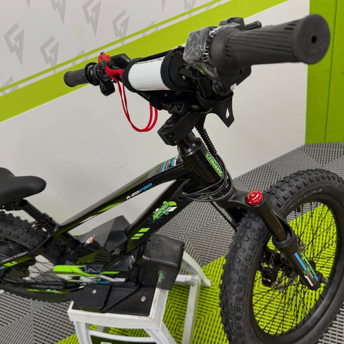 Amped A20 Pro Electric Bike + Riding Gear Bundle - Black