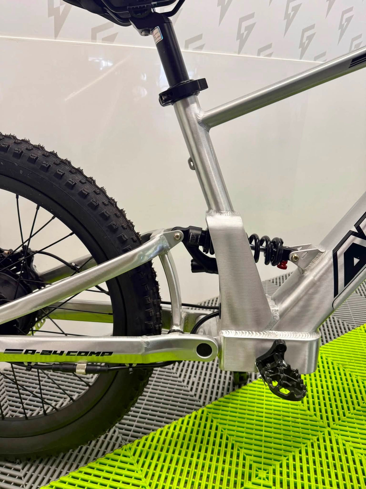 Amped A24 Comp Electric Bike