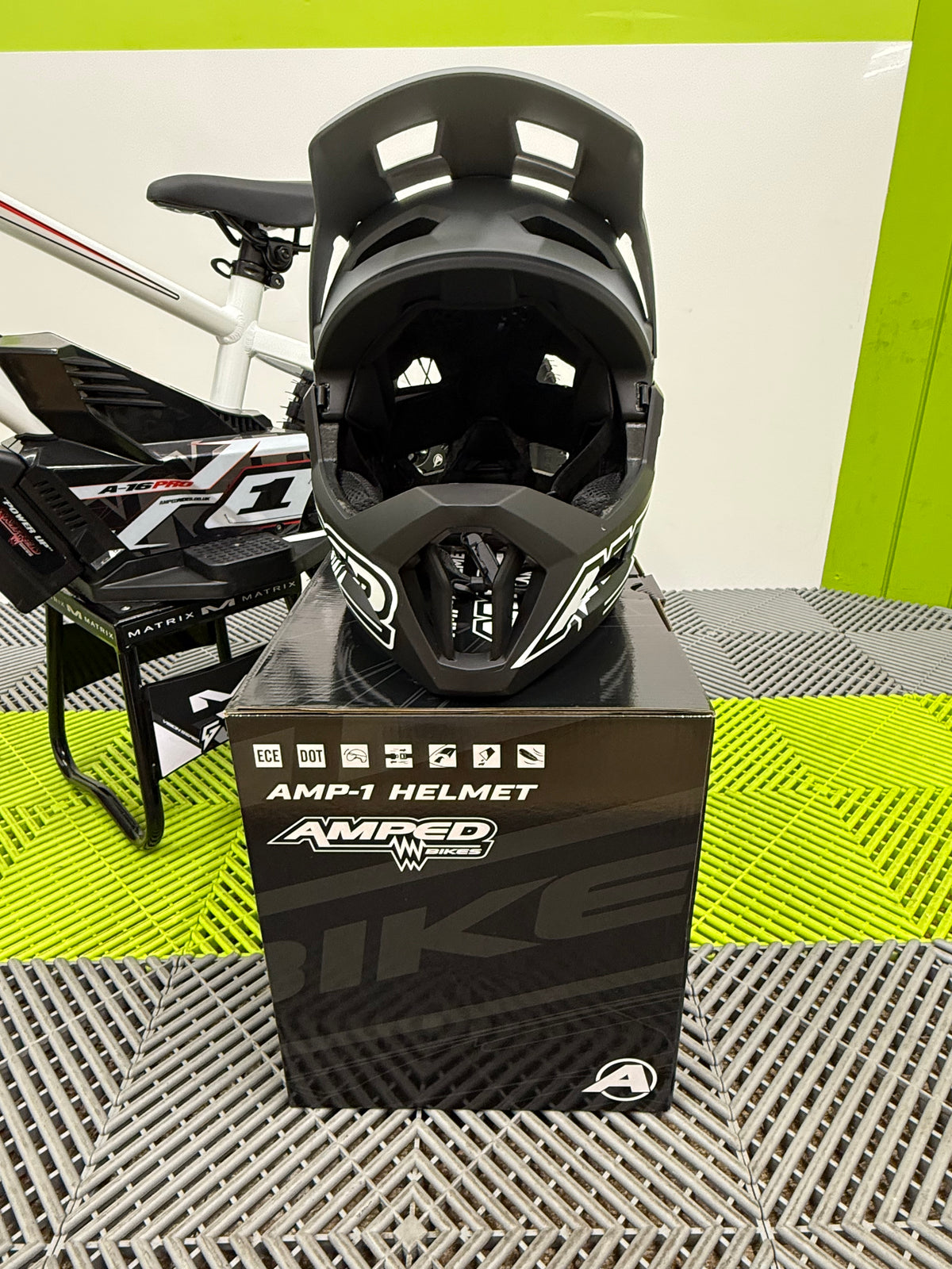 Amped AMP-1 Full Face Kids Helmet - Black