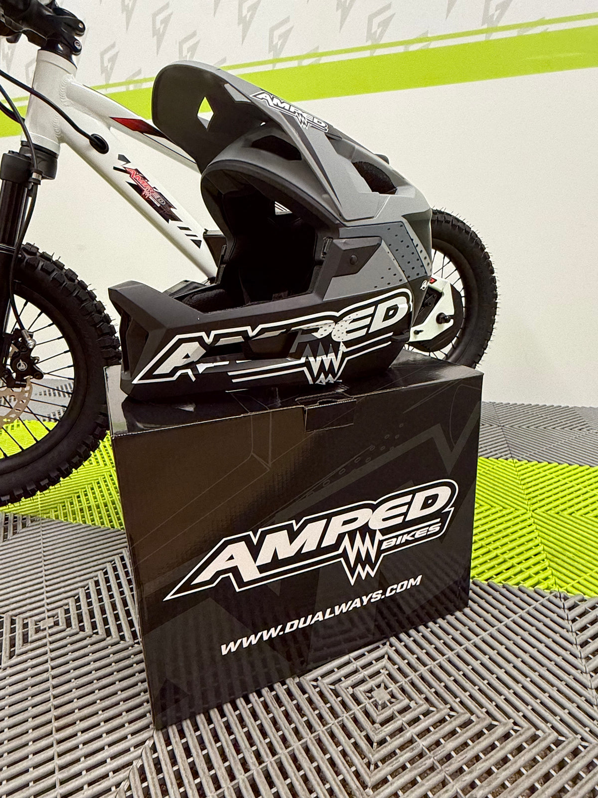 Amped AMP-1 Full Face Kids Helmet - Black