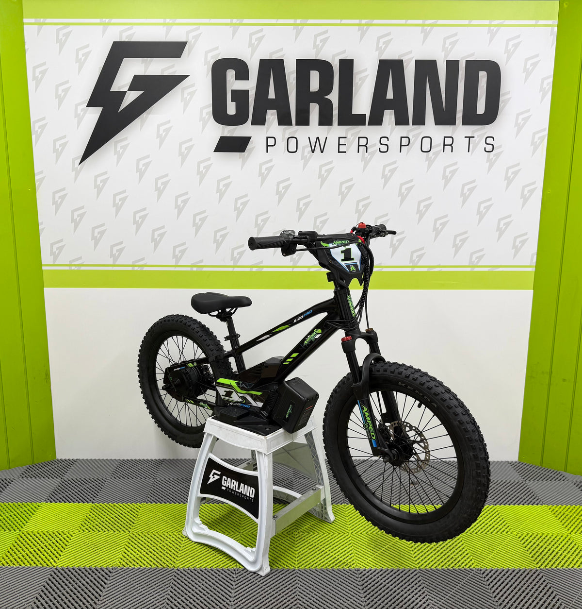 Amped A20 Pro Electric Bike + Riding Gear Bundle - Black