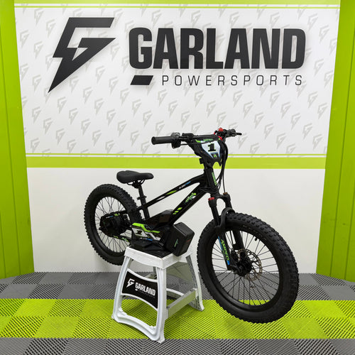 Amped A20 Pro Electric Bike + Spare Battery Bundle - Black