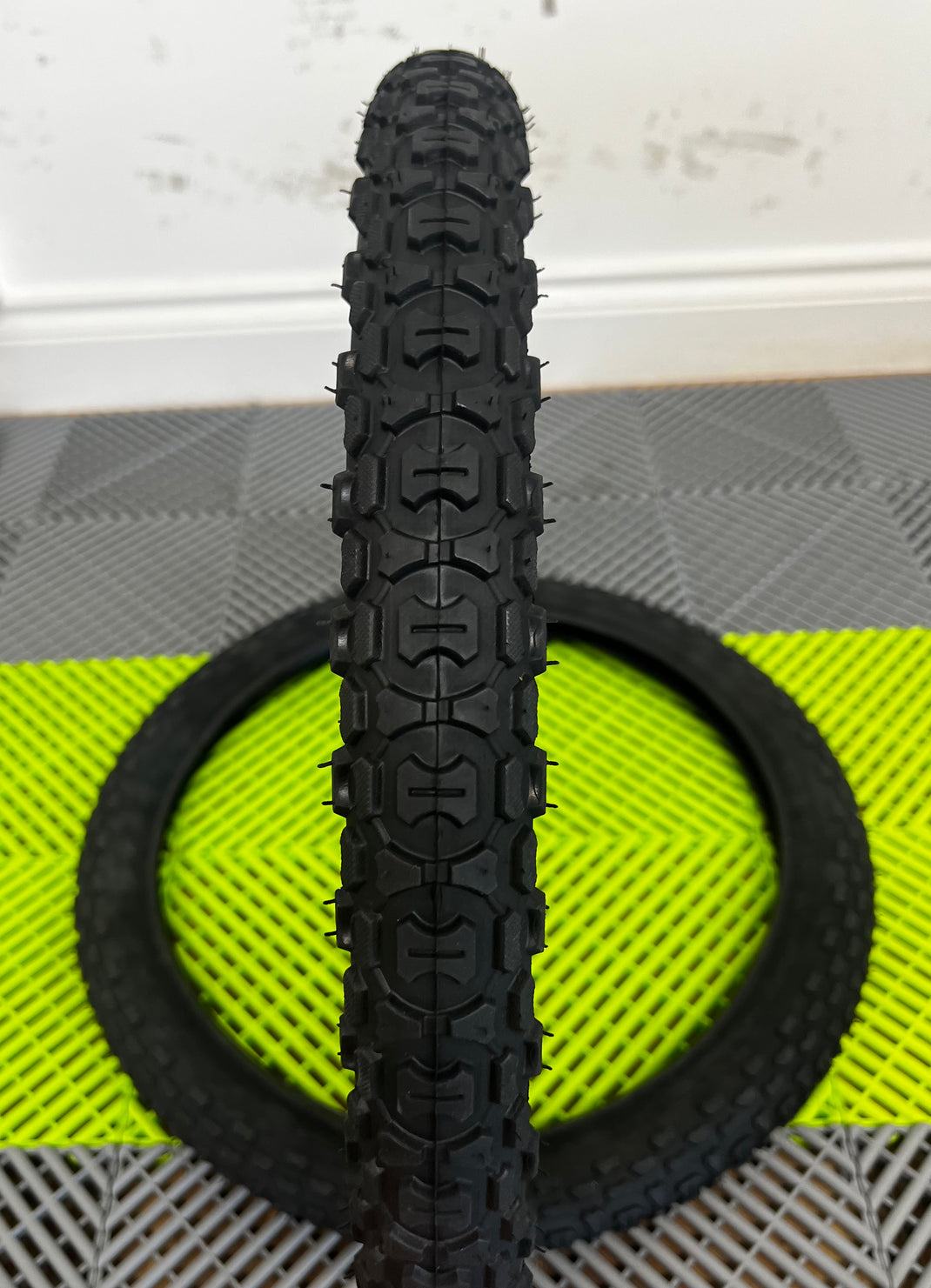 Amped A20 Tyre Set (Pair) 20x2.125 – Replacement Tyres for Standard A20 (Not Pro)