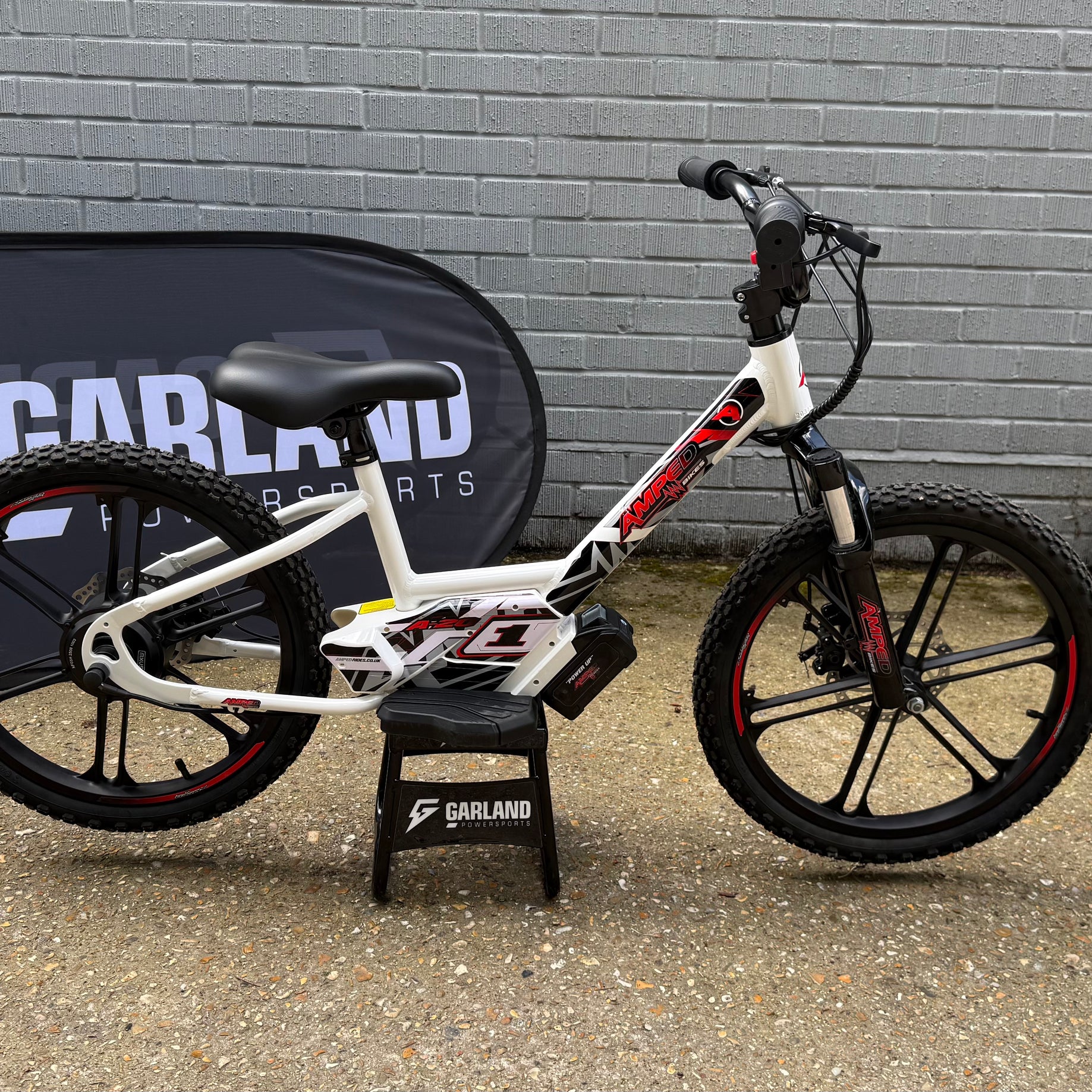 Ex Display Amped A20 540W Electric Balance Bike - White