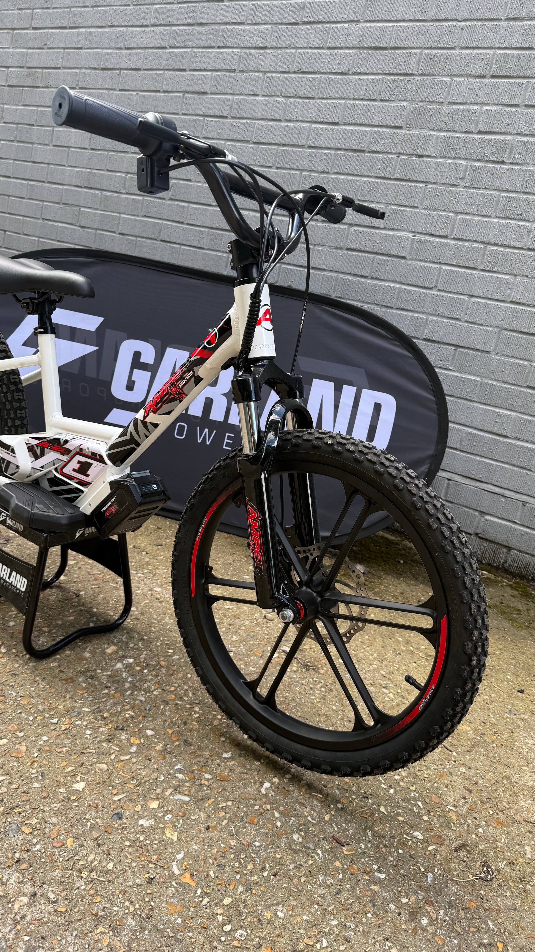 Ex Display Amped A20 540W Electric Balance Bike - White