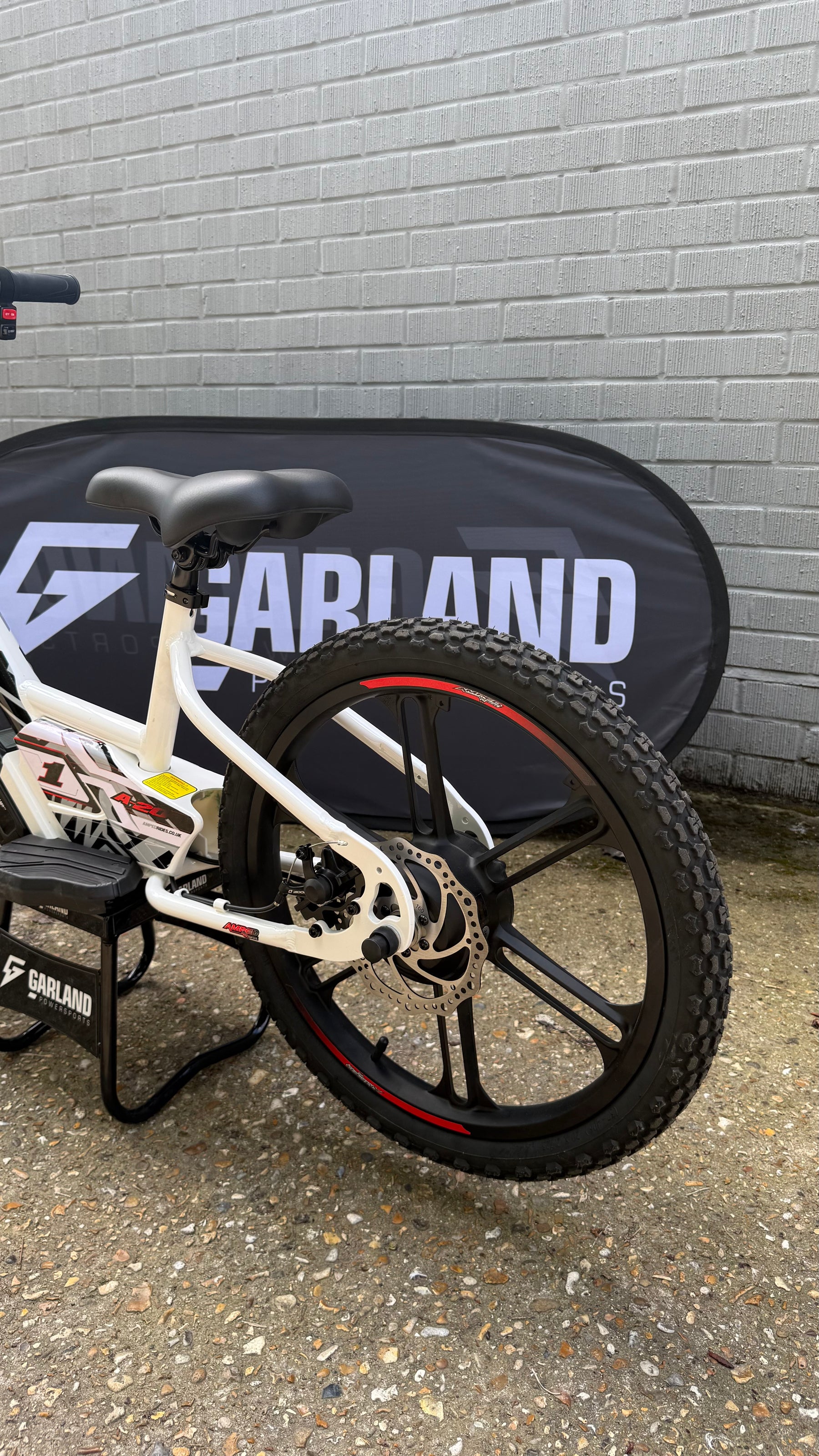 Ex Display Amped A20 540W Electric Balance Bike - White