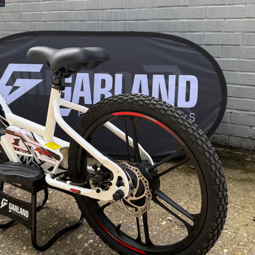Ex Display Amped A20 540W Electric Balance Bike - White