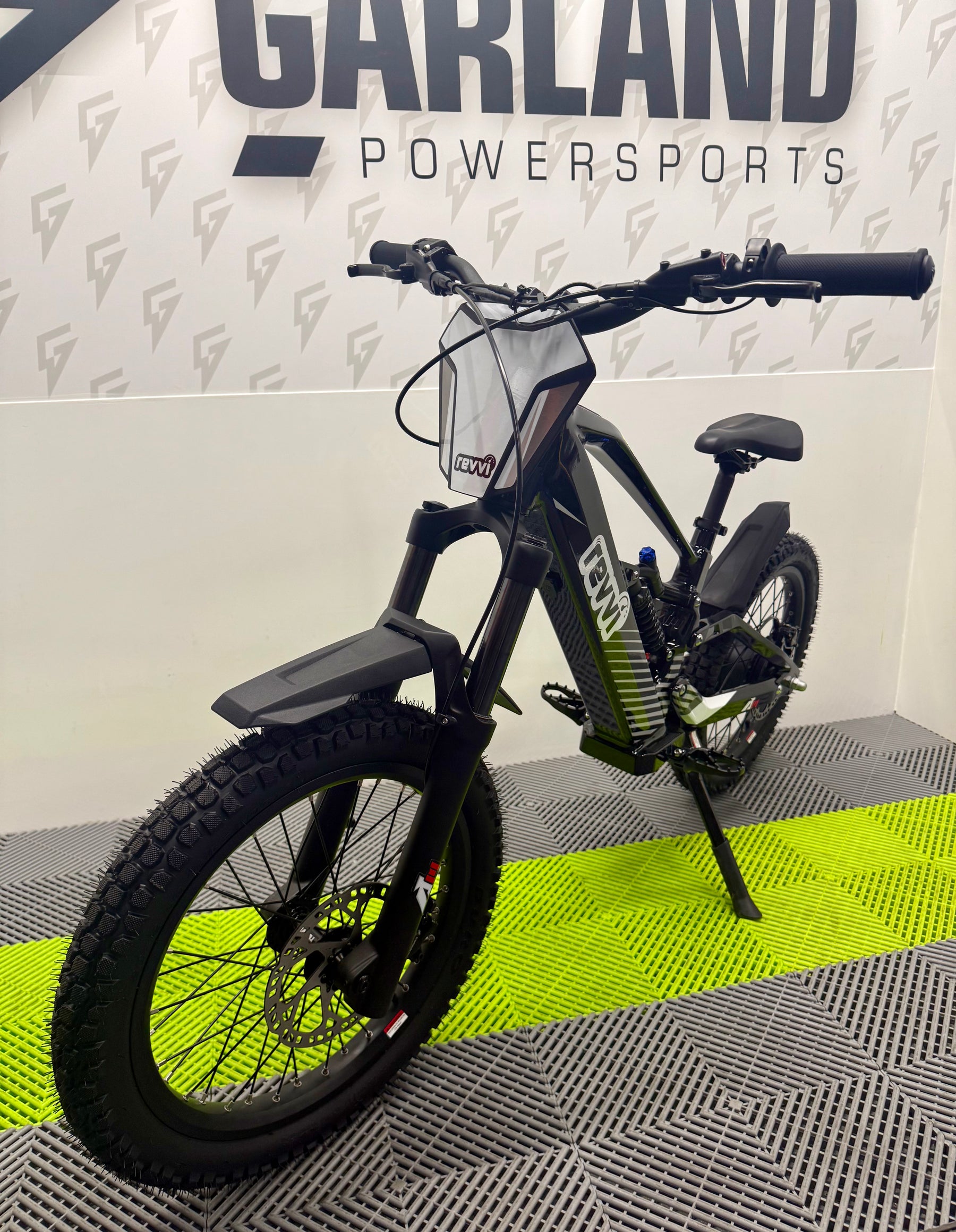 Revvi 20" Plus Electric Bike + Spare Battery Bundle