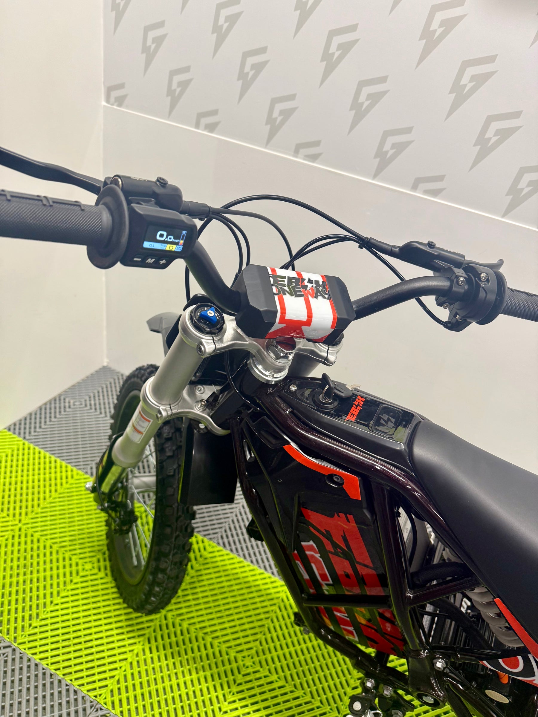 EBOX V3 60R - Oneway/Red