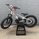 Ex Display Amped A20 Pro Electric Balance Bike - White