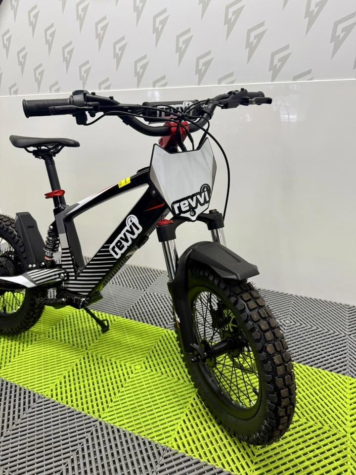 Revvi 16 XL Electric Bike + Riding Gear Bundle - Black