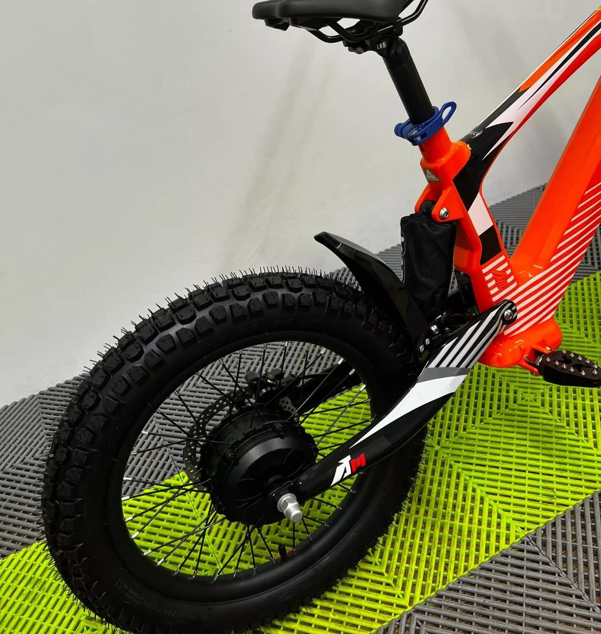 Revvi 18 Electric Bike + Riding Gear Bundle - Orange