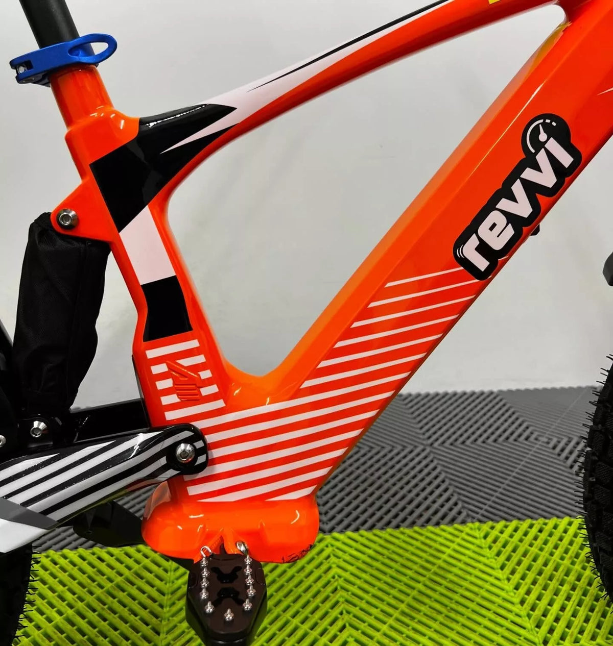 Revvi 18 Electric Bike + Riding Gear Bundle - Orange