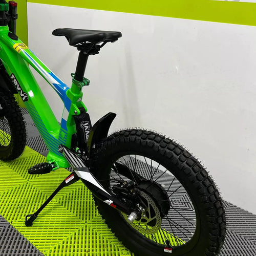 Revvi 18 Electric Bike + Riding Gear Bundle - Green