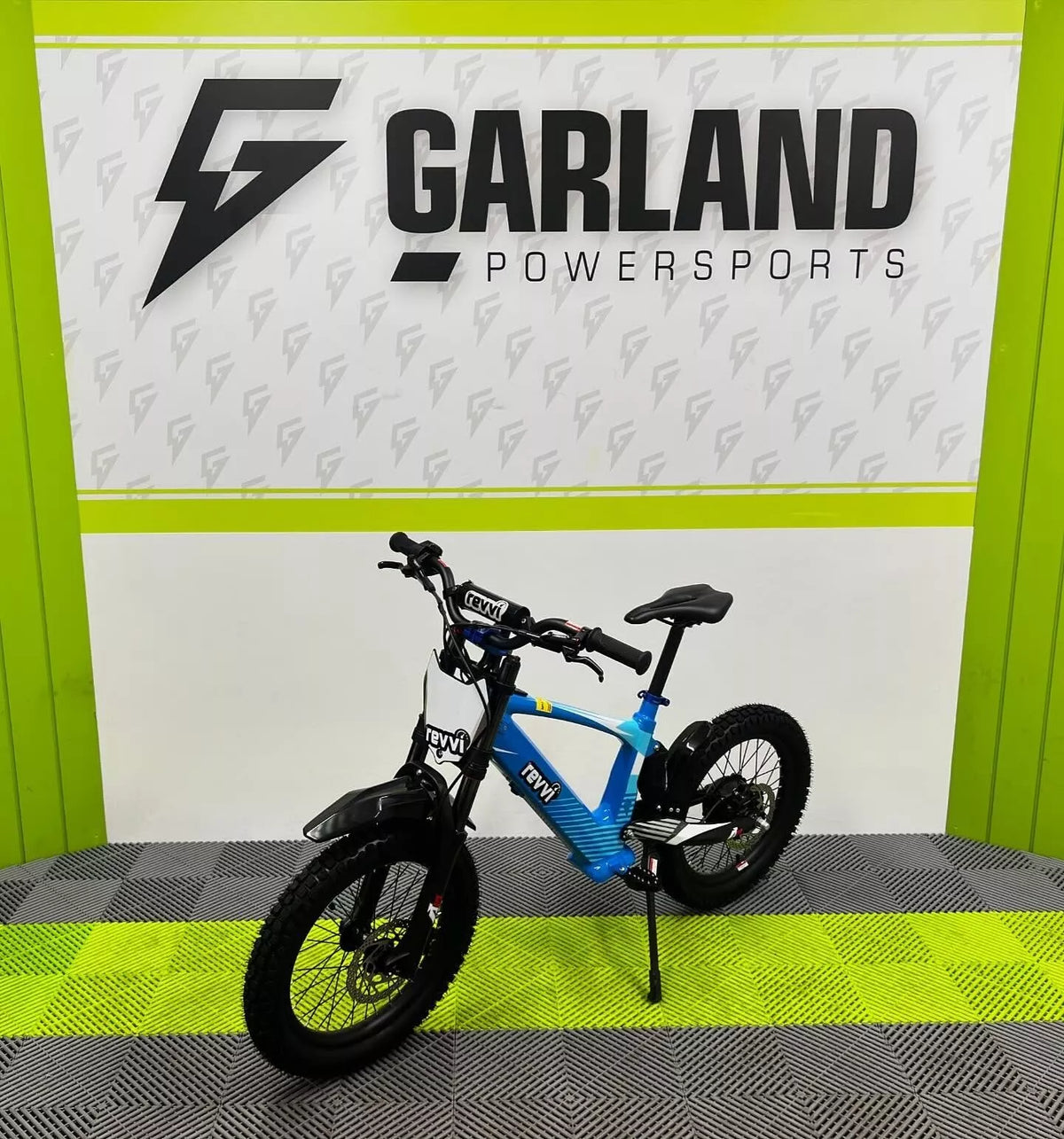 Revvi 18" Electric Bike - Blue