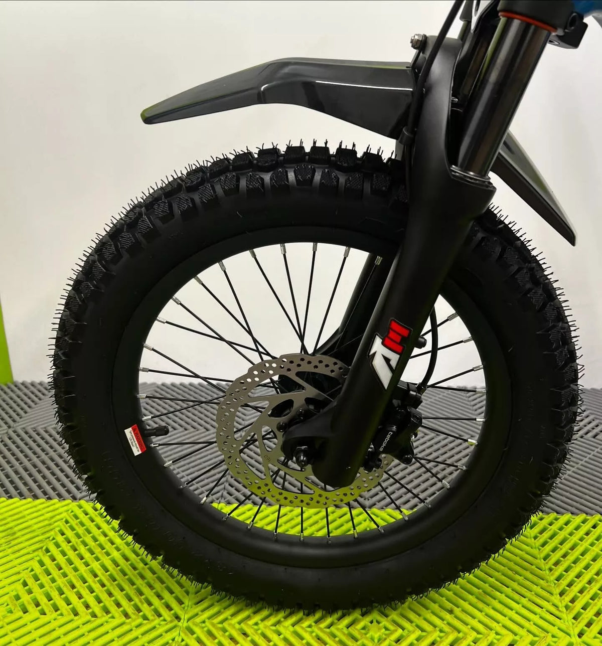 Revvi 18" Electric Bike - Blue