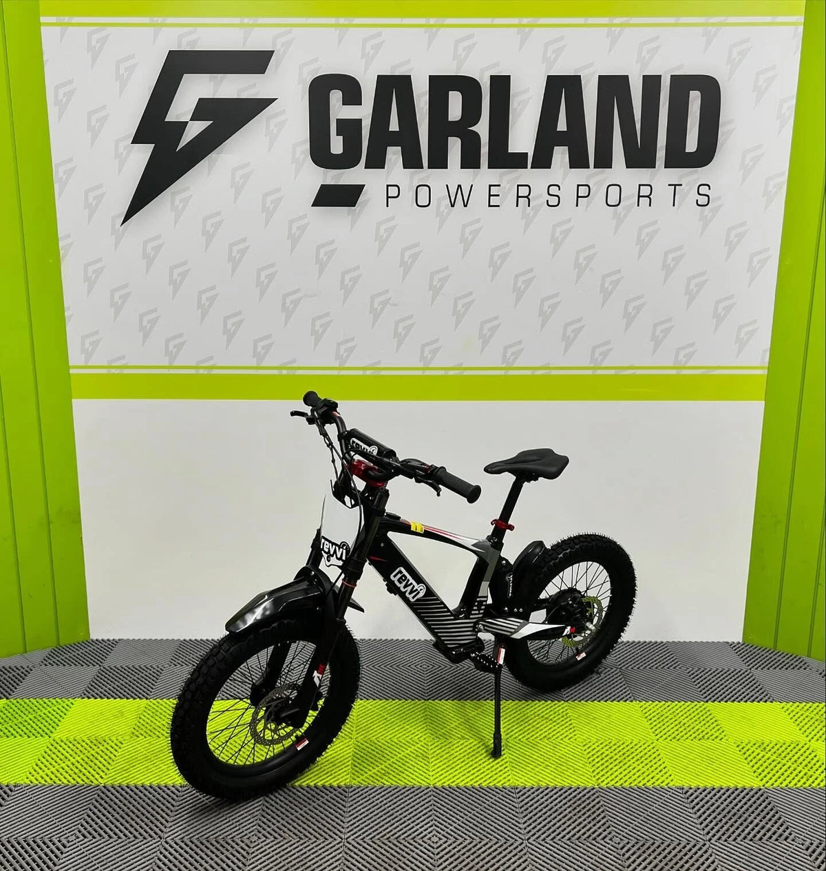 Revvi 18" Electric Bike - Black