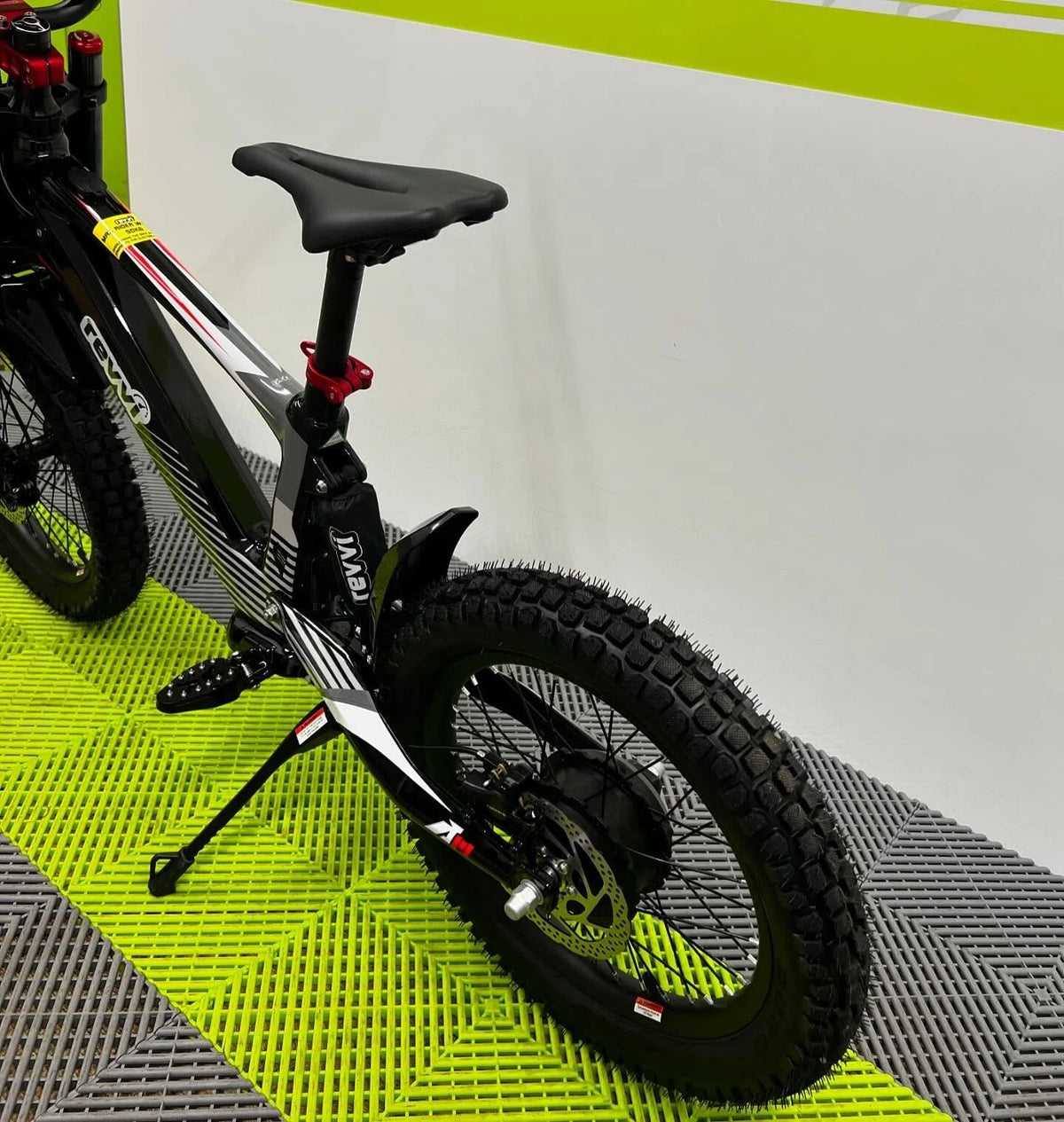 Revvi 18 Electric Bike + Riding Gear Bundle - Black