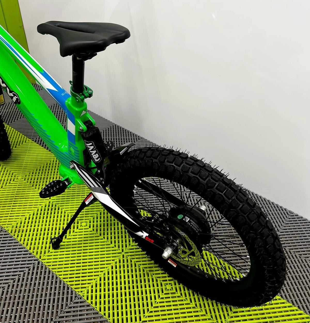 Revvi 20 Electric Bike + Riding Gear Bundle - Green