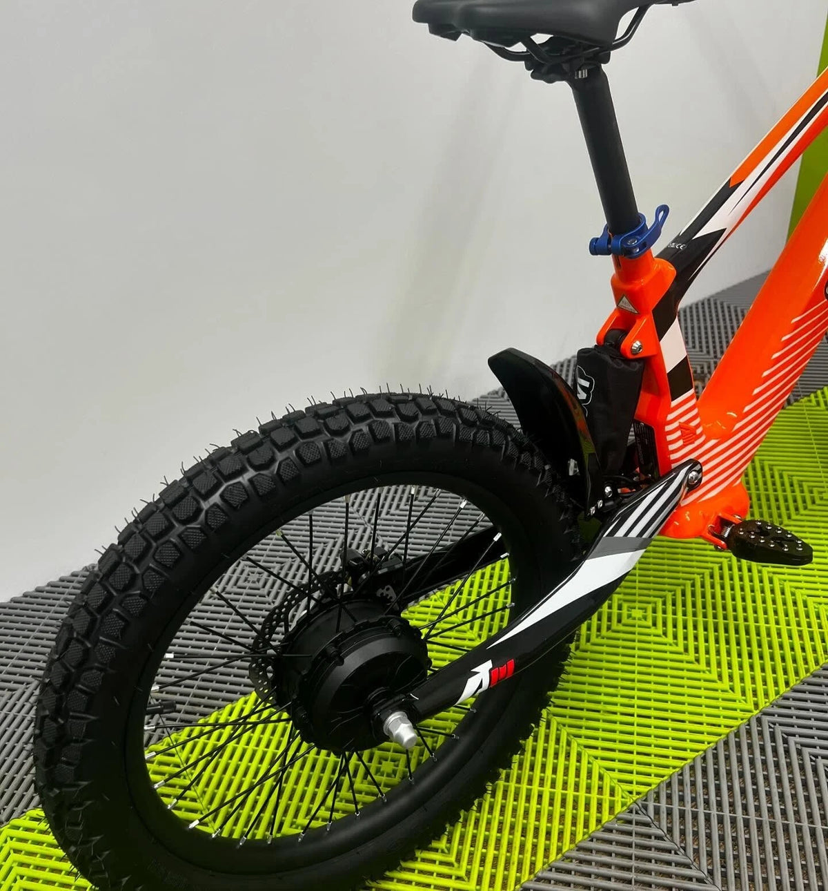 Revvi 20 Electric Bike + Spare Battery Bundle – Orange