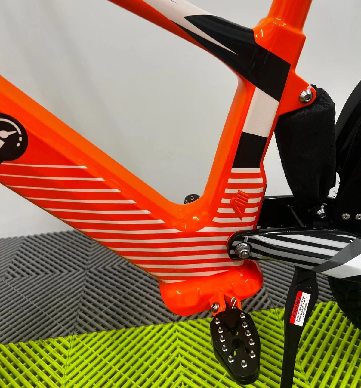Revvi 20 Electric Bike + Spare Battery Bundle – Orange