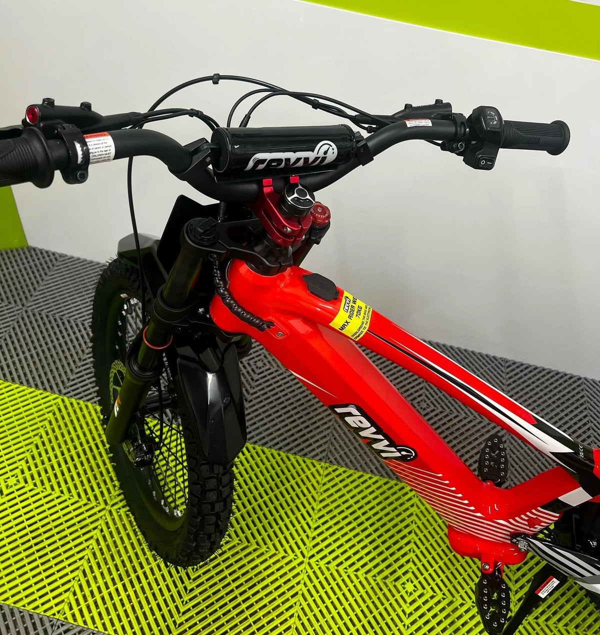 Revvi 20 Electric Bike + Spare Battery Bundle – Red