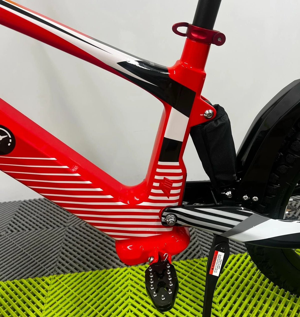 Revvi 20 Electric Bike + Spare Battery Bundle – Red