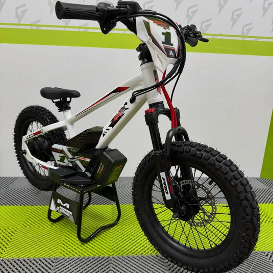 Amped A16 Pro Electric Bike + Spare Battery Bundle - White
