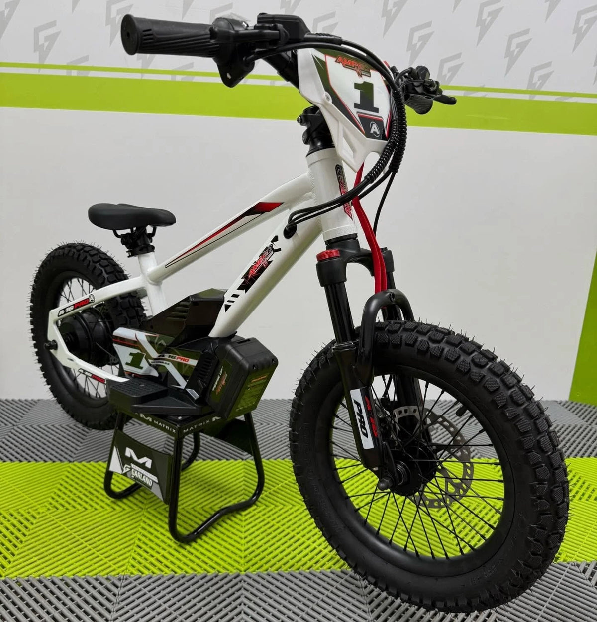 Amped A16 Pro Electric Bike + Riding Gear Bundle - White
