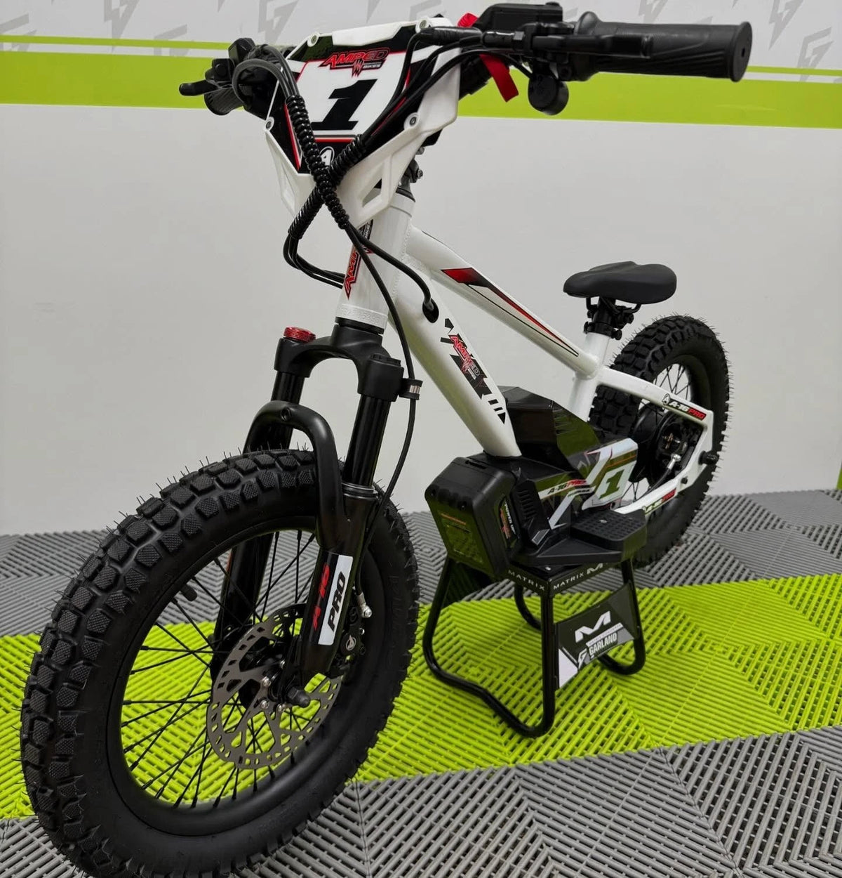 Amped A16 Pro Electric Bike + Riding Gear Bundle - White