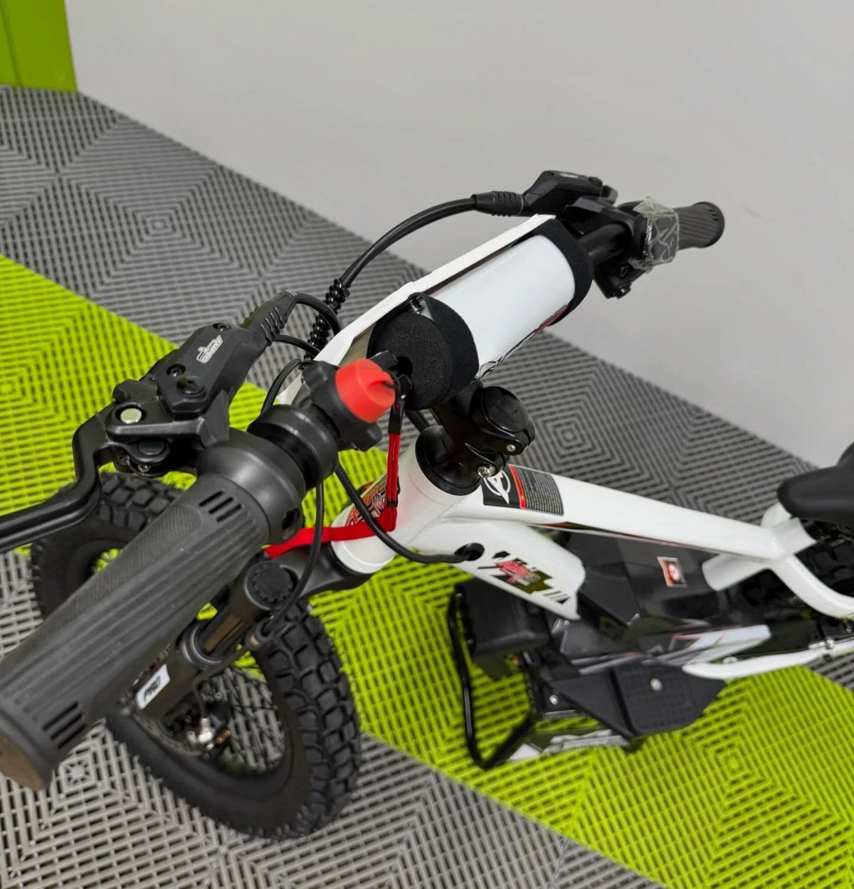 Amped A16 Pro Electric Bike + Riding Gear Bundle - White