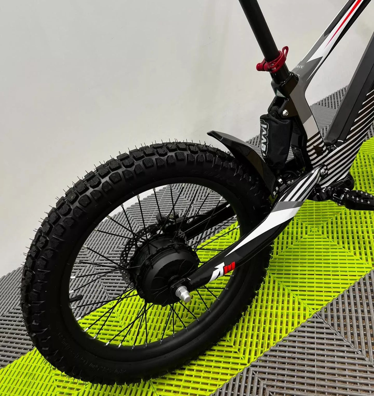 Revvi 20 Electric Bike + Spare Battery Bundle – Black