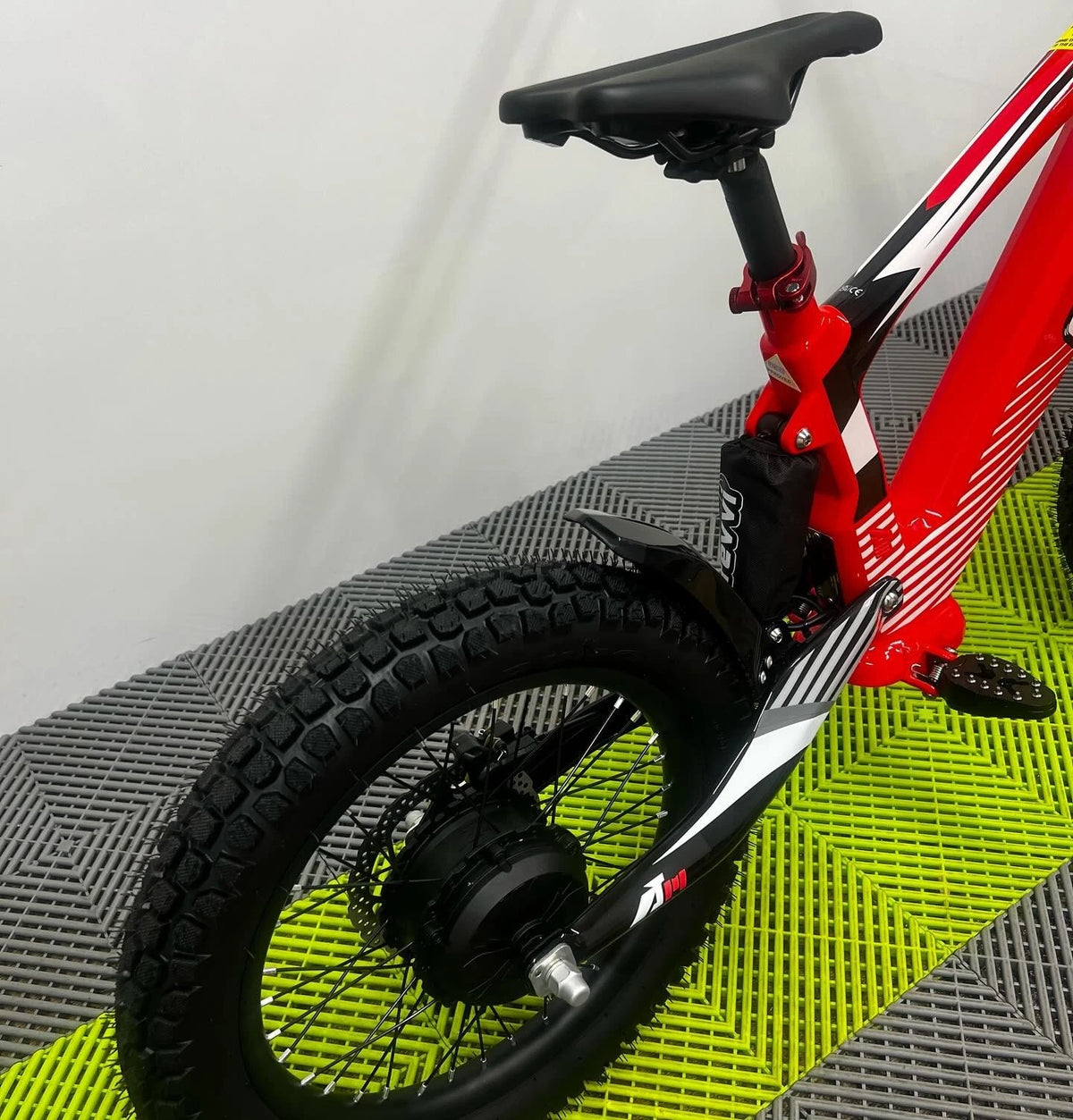 Revvi 18 Electric Bike + Riding Gear Bundle - Red