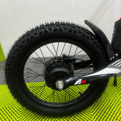 Revvi 18" Electric Bike - Red
