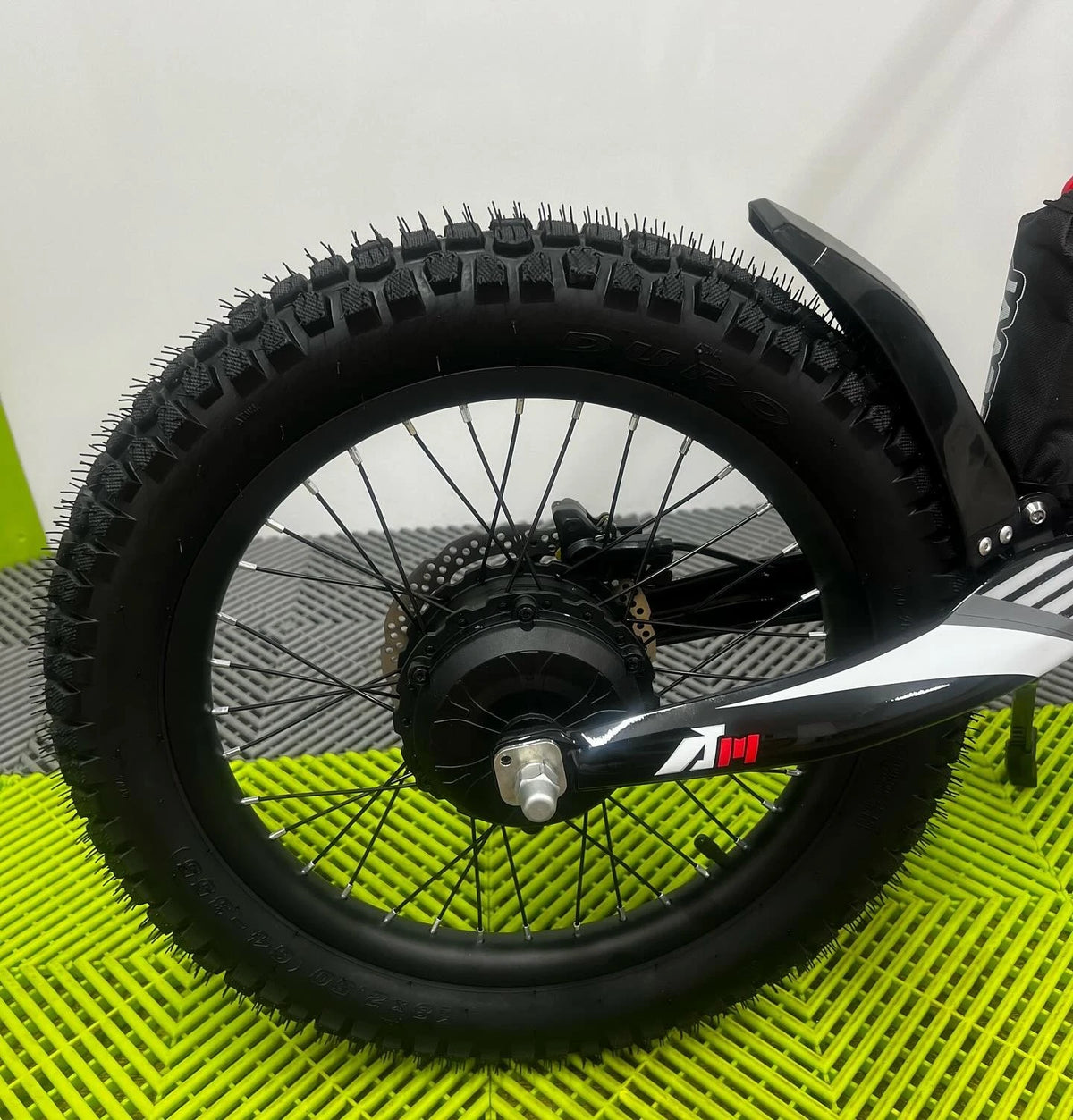 Revvi 18" Electric Bike - Red