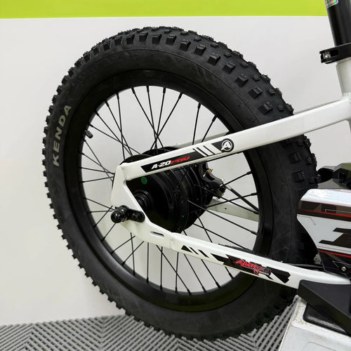 Amped A20 Pro Electric Bike + Riding Gear Bundle - White