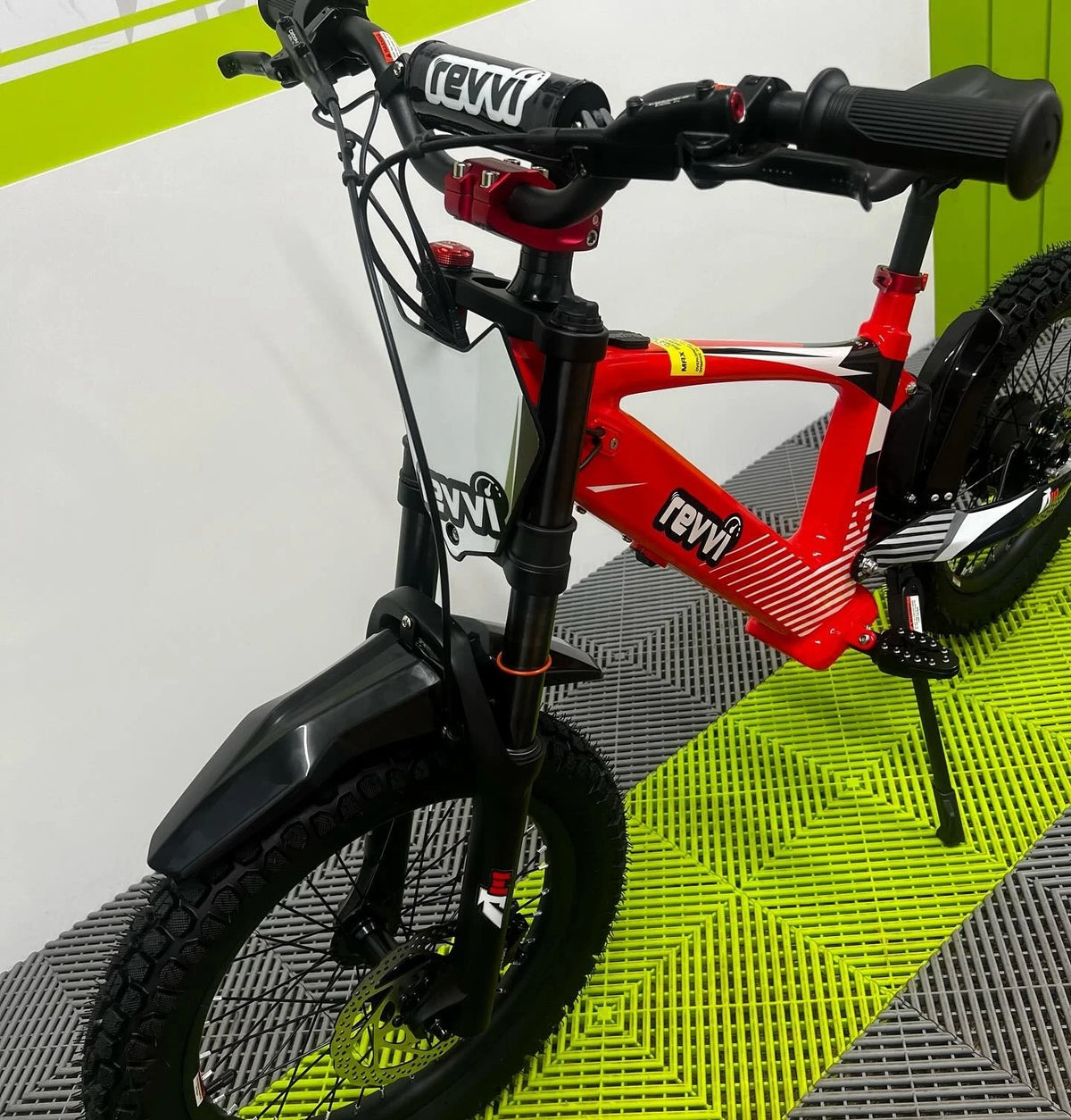Revvi 18 Electric Bike + Riding Gear Bundle - Red
