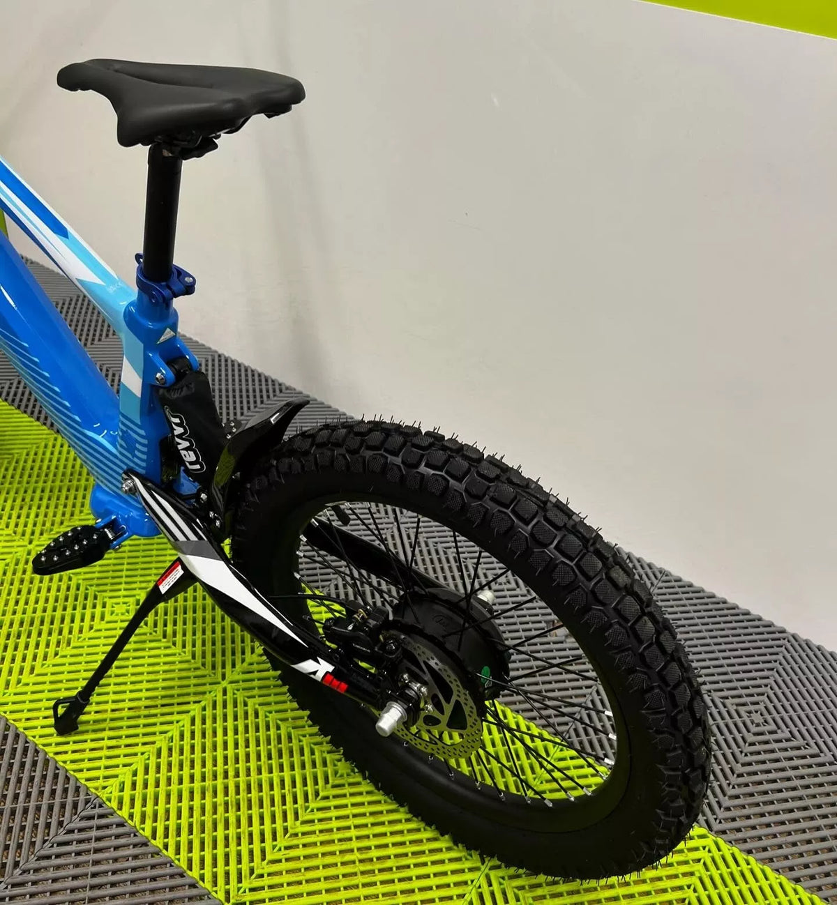 Revvi 20 Electric Bike + Spare Battery Bundle – Blue