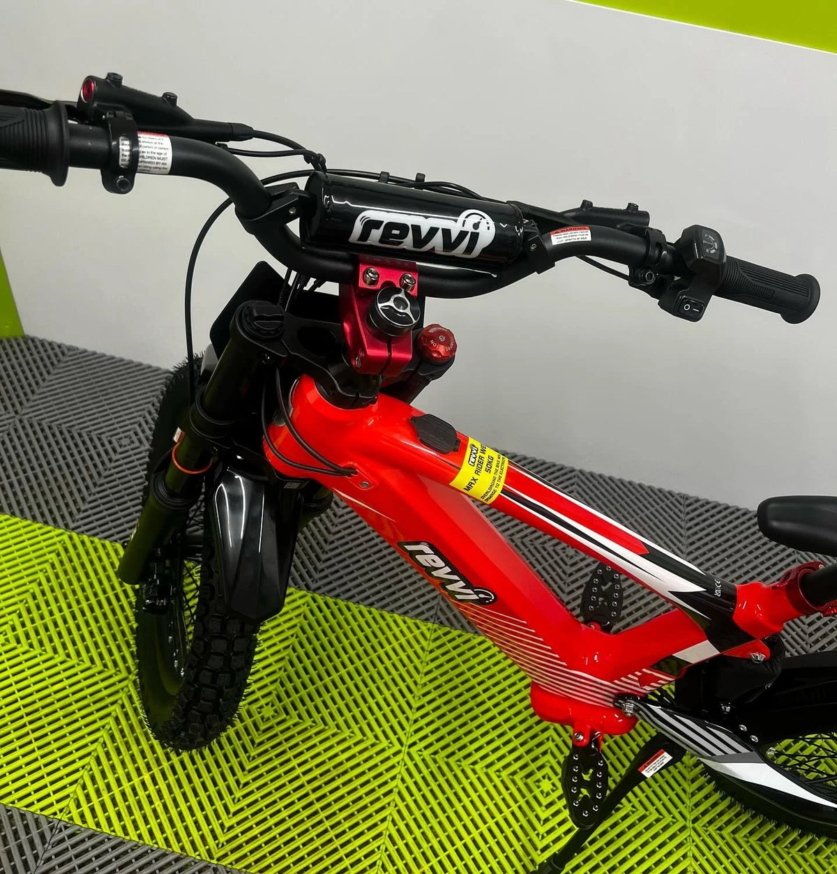 Revvi 18 Electric Bike + Riding Gear Bundle - Red
