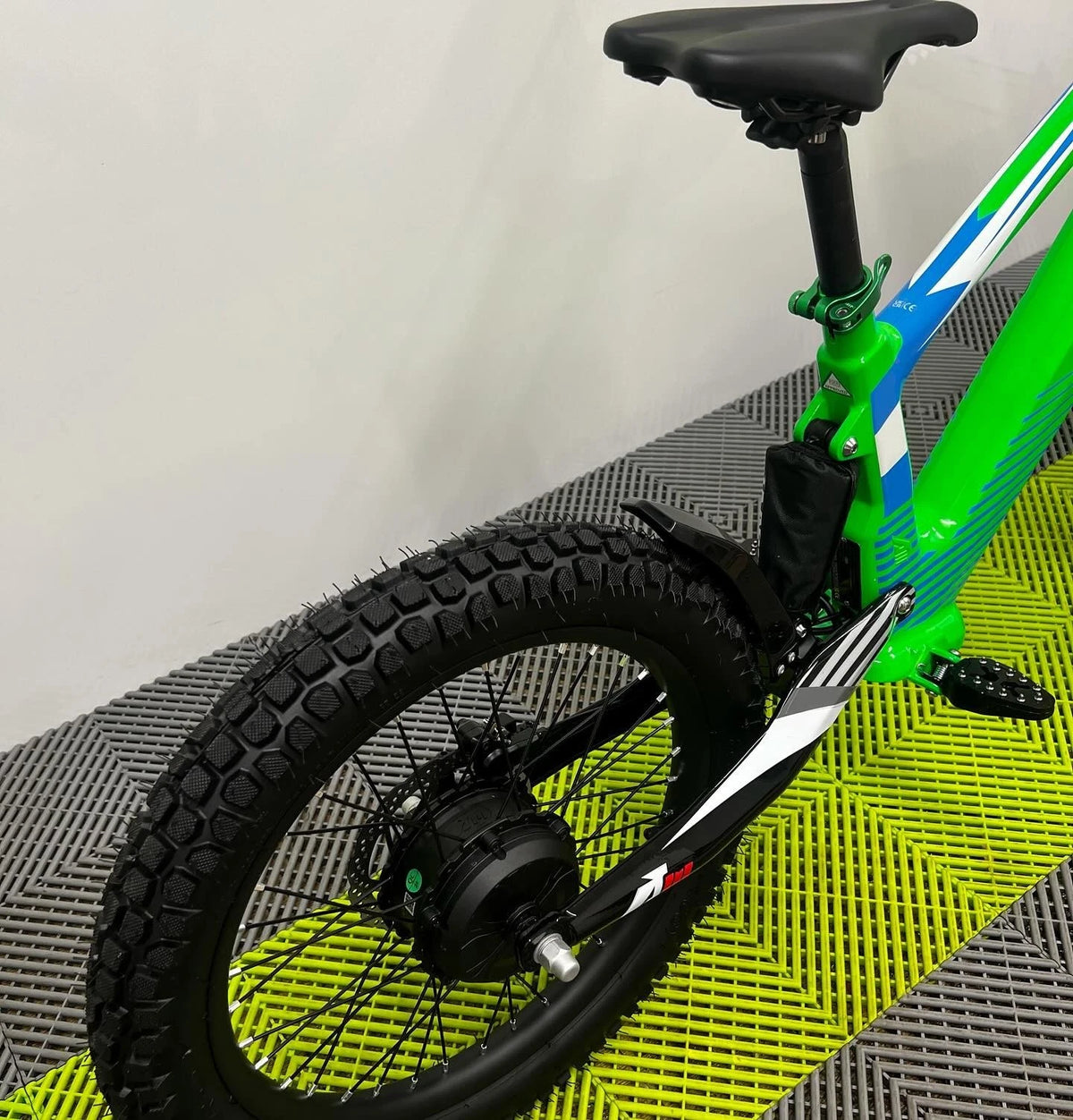Revvi 20 Electric Bike + Riding Gear Bundle - Green