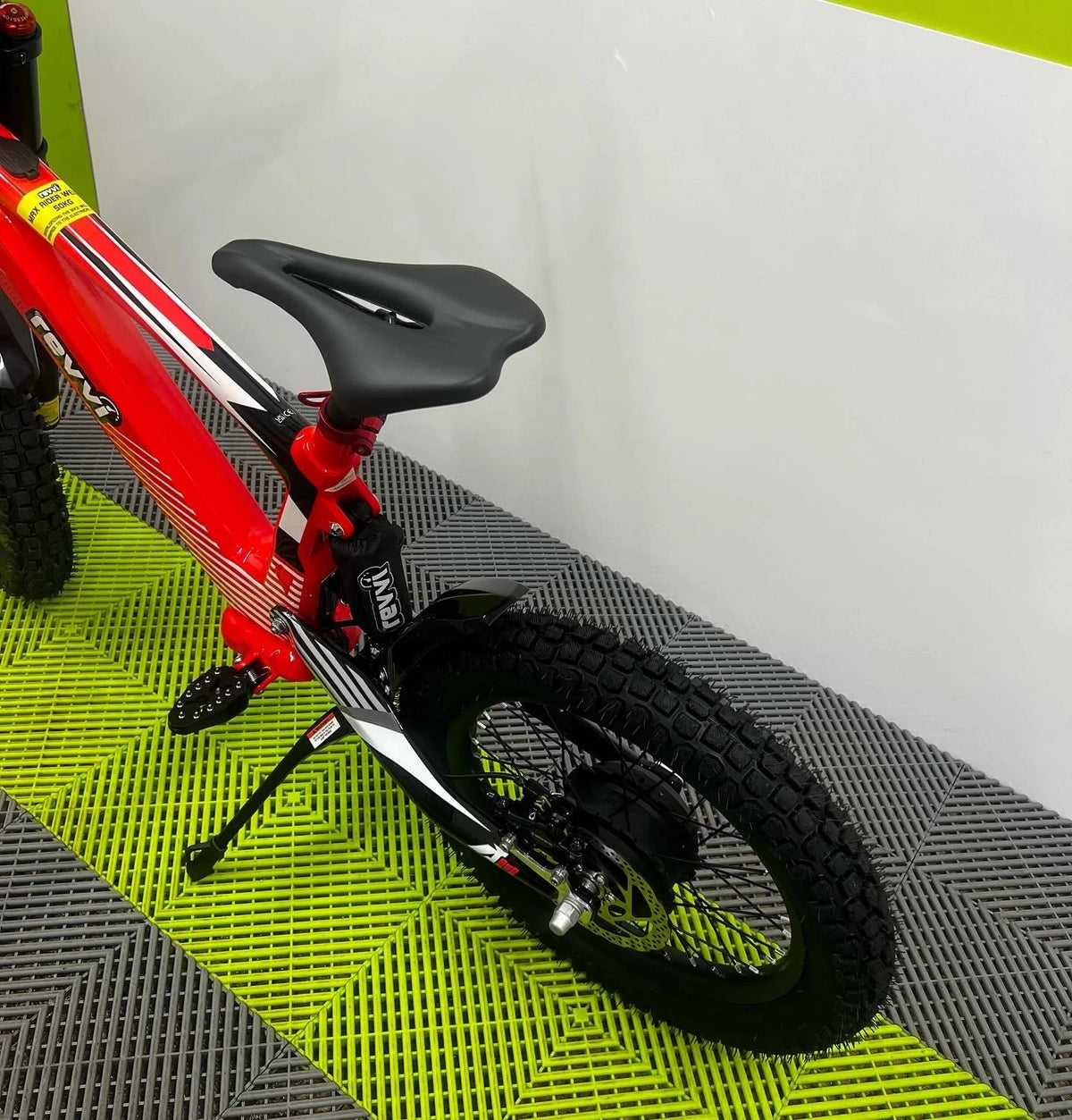 Revvi 18 Electric Bike + Riding Gear Bundle - Red